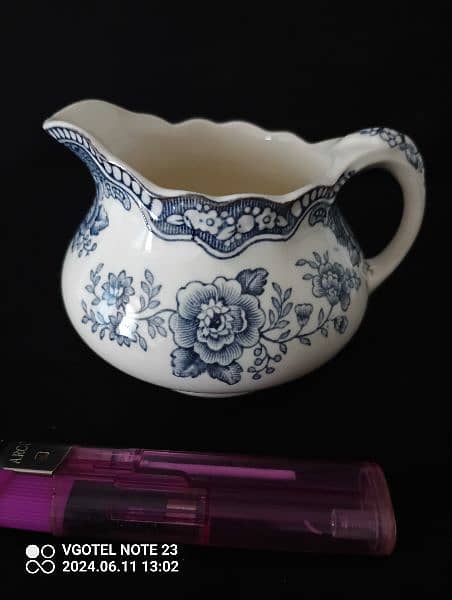 Vintage English pottery 17