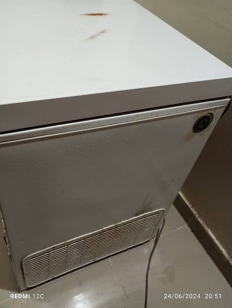 Dawlance deep freezer for urgent sale 2