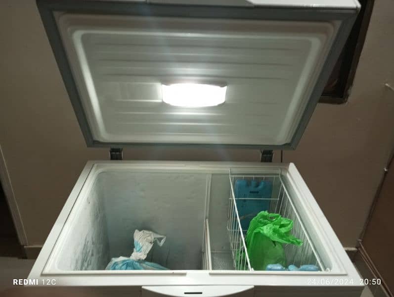 Dawlance deep freezer for urgent sale 11