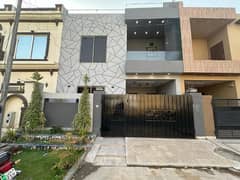 Modern Design 5 Marla House For Sale In Park View City Lahore