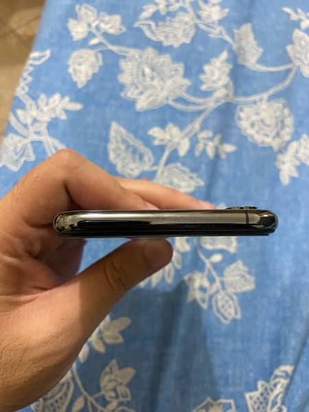 iPhone Xs Max Non PTA 1