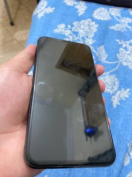 iPhone Xs Max Non PTA 5