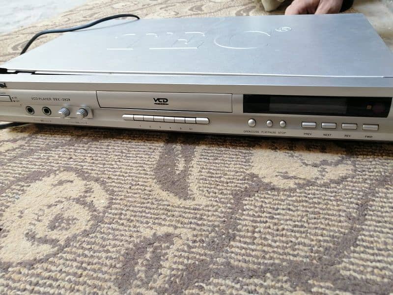 MP3 PLAYER. 3