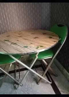 Folding chairs and table for Sale