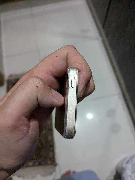 iphone SE 2016 4