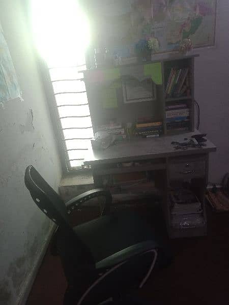 study table nd chair 1