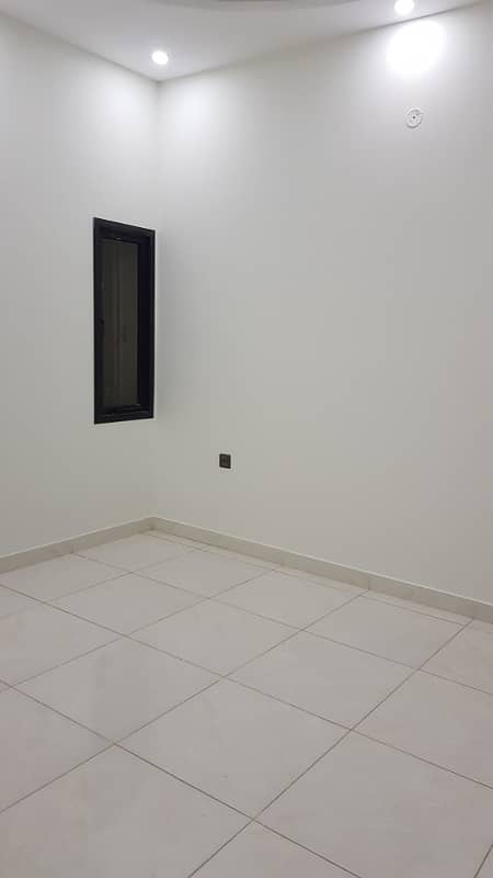 Chance Deal 3Bed D/D Lift Car Parking 2