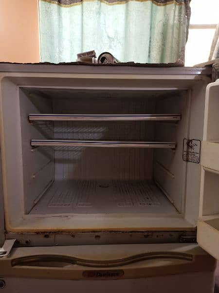 Dawlance Fridge For Sell In Good Condition 7