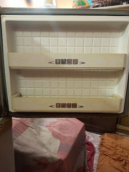 Dawlance Fridge For Sell In Good Condition 8