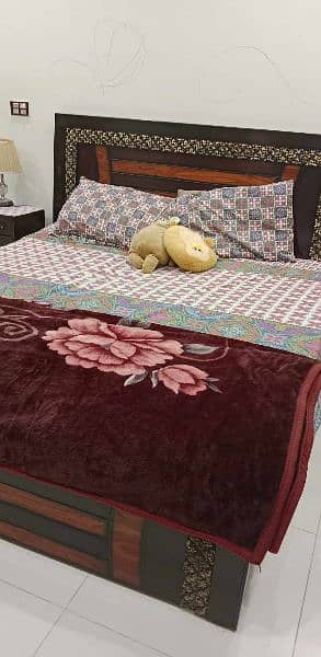 King size bed with dressing and side tables 0