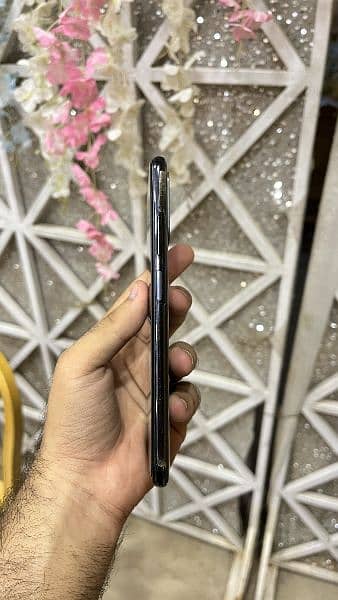 Xiaomi Redmi Note 10. . . . . . 4/128 5