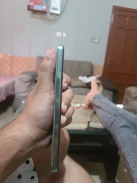 Tecno Spark 20 pro 4