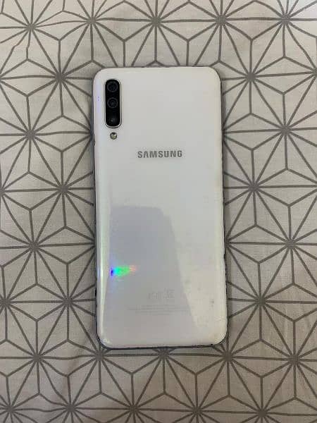 Samsung Galaxy A50 1