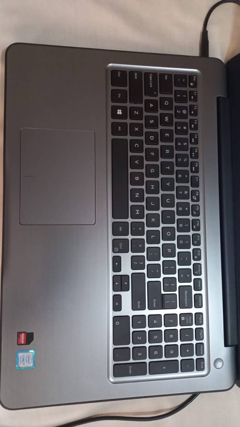Selling Dell Laptop core i7 7