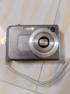 Exilim 7.2 mega pixels camera for sell.