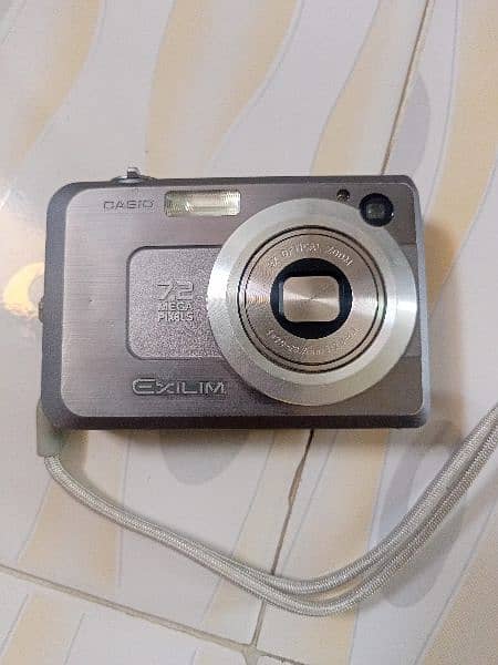 Exilim 7.2 mega pixels camera for sell. 0