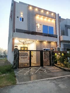 5 Marla Beautiful Used House For Sale In FF Block Opposite Theme Park Citi Housing Gujranwala