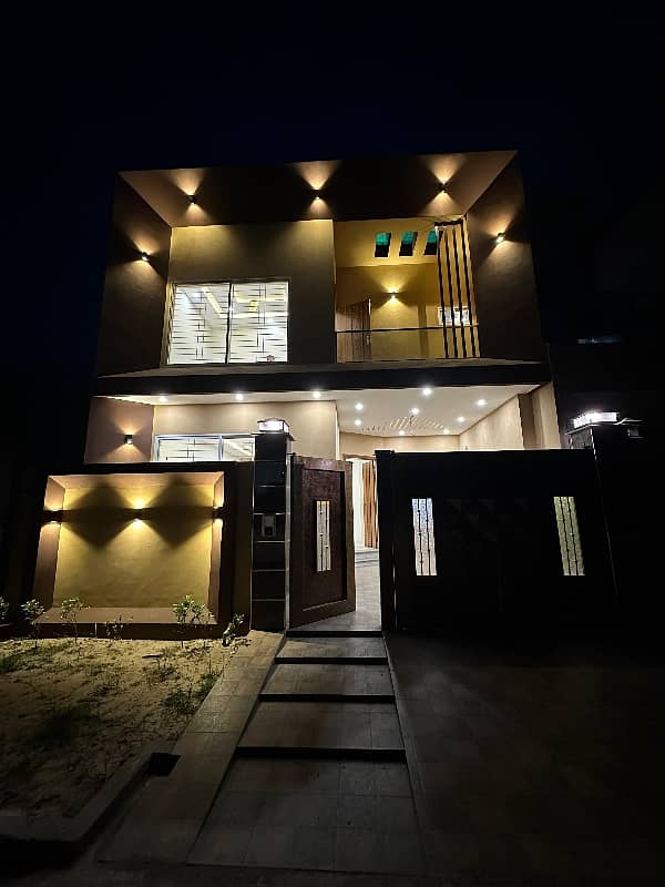 5 Marla Beautiful House For Sale In C Block Master City Gujranwala 0