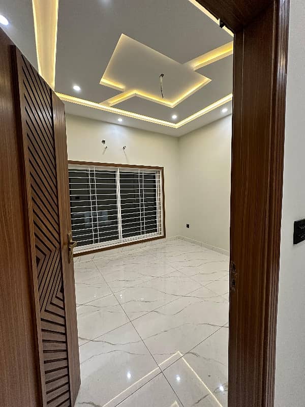5 Marla Beautiful House For Sale In C Block Master City Gujranwala 2
