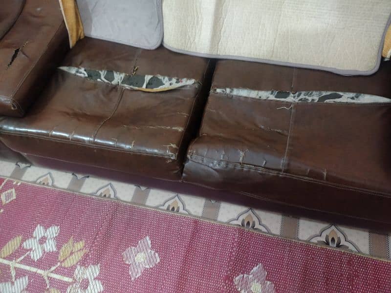 urgent sale sofa set 4