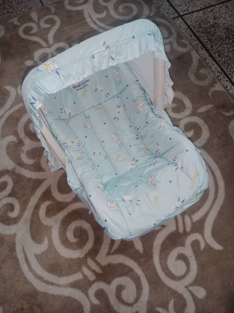 baby cot in good condition 2