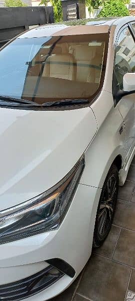 Toyota Altis Grande 2017 1