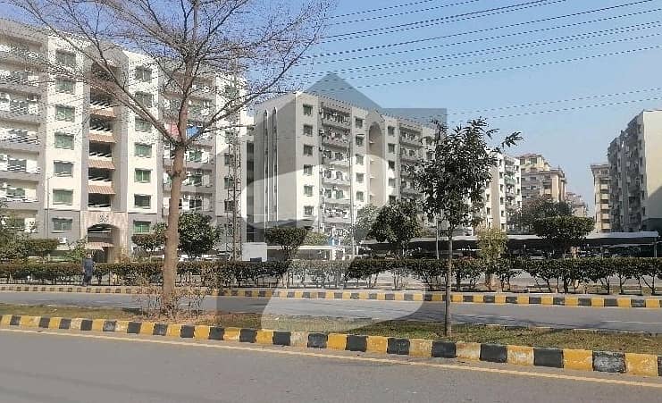 10 Marla Flat For Sale In Lahore 0