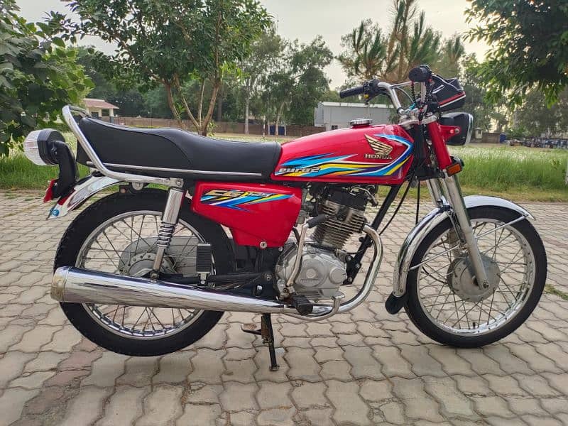 Honda bike for sale in new condition 1