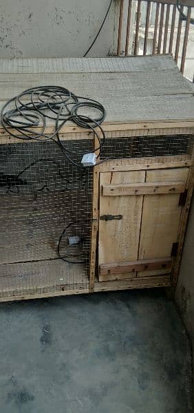 Hen cage . . . 3.5 ft length 4