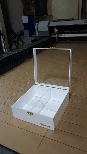 Acrylic Boxs Avaliable 3