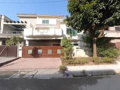 Soan Garden - Block H House Sized 10 Marla For sale