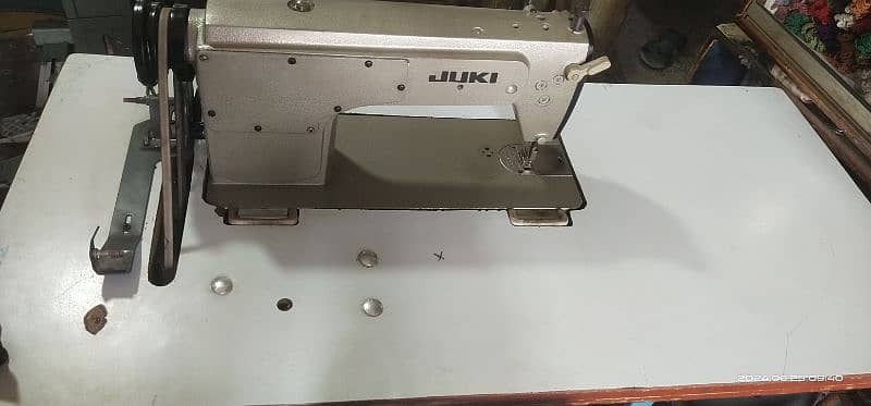 juki Sewing machine 8