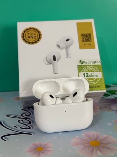 premium quality earbuds contect me on whatsapp  0/3/1/2/5/8/1/5/4/8/5 3