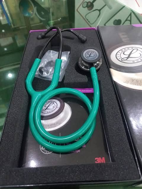 3M littmann Classic lll stethoscope ,New Box pack,03338369273 8