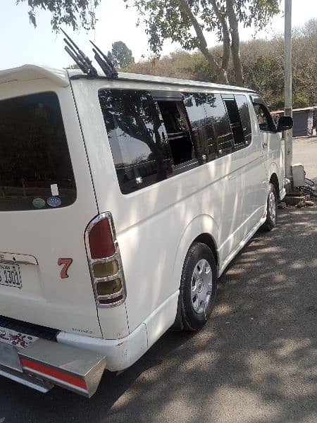 Toyota hiace boxa 4