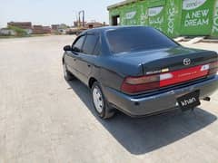 Toyota Corolla XE 2000