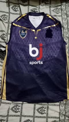 Quetta gladiators sweater and trousers of Muhammad hafeez
