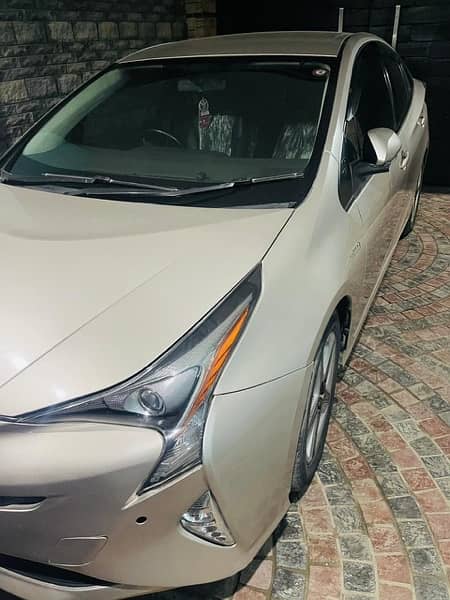 Toyota Prius 2018 1