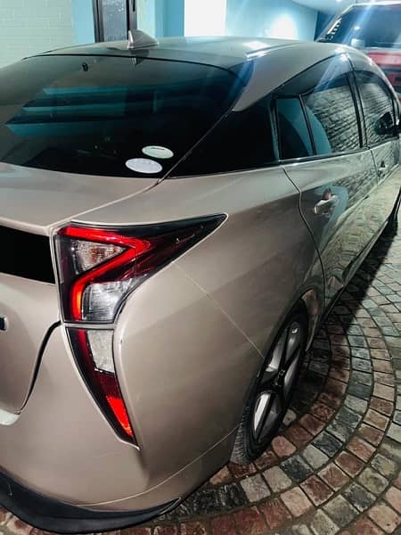 Toyota Prius 2018 3