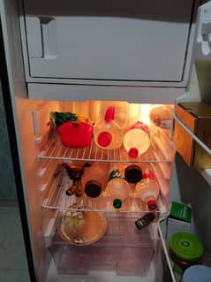 Dawlance mini fridge 0