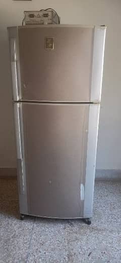 Dawlance full size fridge 0