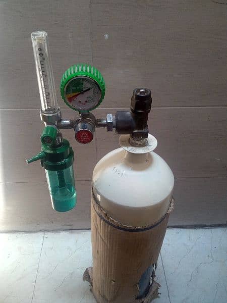 oxygen cylinder 2