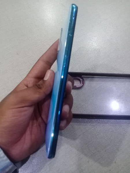 VIVO S1 MoDeL 10/10 condition 4Gb/ 128gb 2