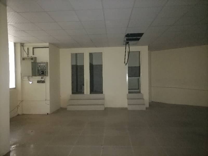 2300 sq feet office available for rent 3
