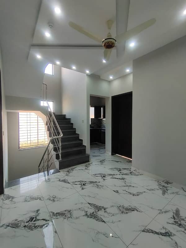 DHA Lahore Phase 6 D Block 5 Marla House For Rent 14