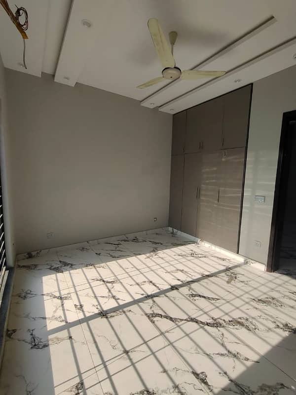 DHA Lahore Phase 6 D Block 5 Marla House For Rent 17