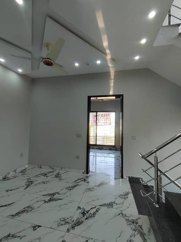 DHA Lahore Phase 6 D Block 5 Marla House For Rent 19