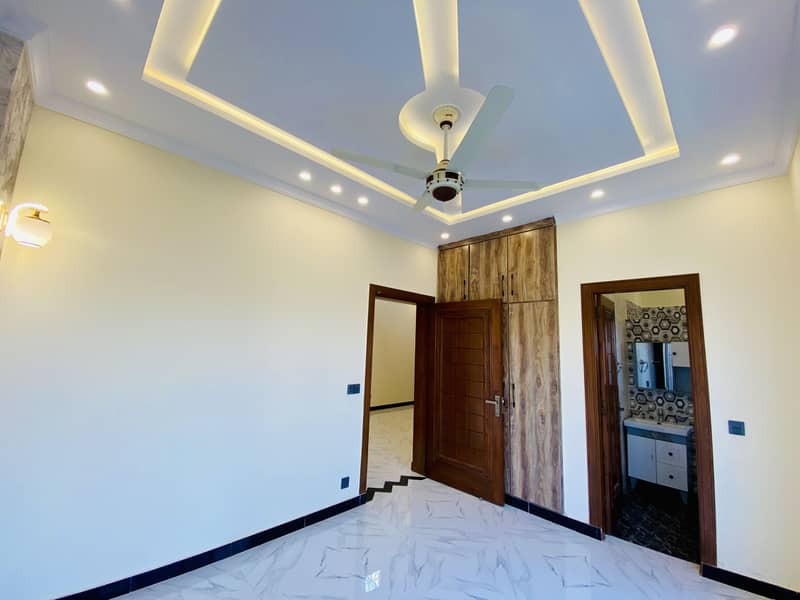 5 Marla House For Sale in Bahria Town Phase 8 14