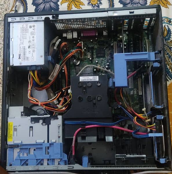 Dell precision T3400 (Inter core Quard 2) 2