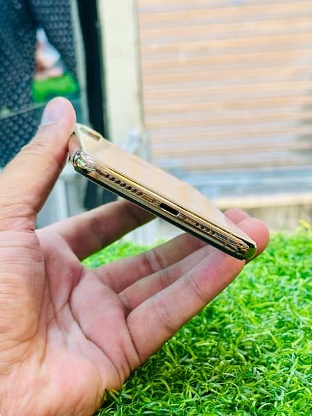 iphone xs max 64 gb pta approved 3